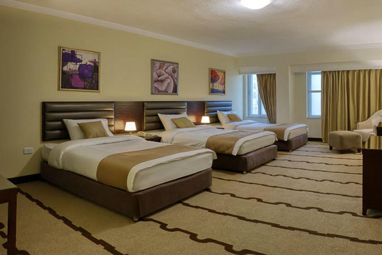 Carnival Hotel Аман Екстериор снимка
