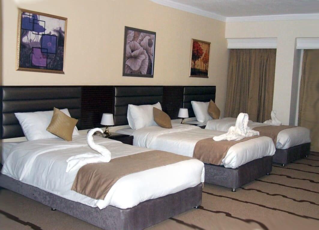 Carnival Hotel Аман Екстериор снимка