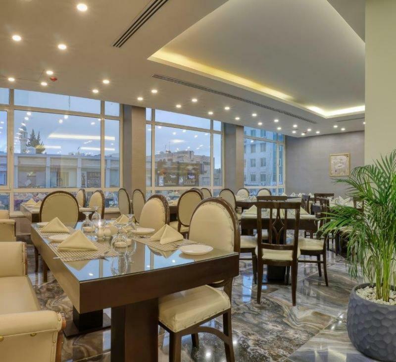 Carnival Hotel Аман Екстериор снимка