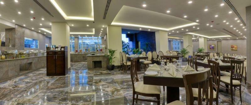Carnival Hotel Аман Екстериор снимка
